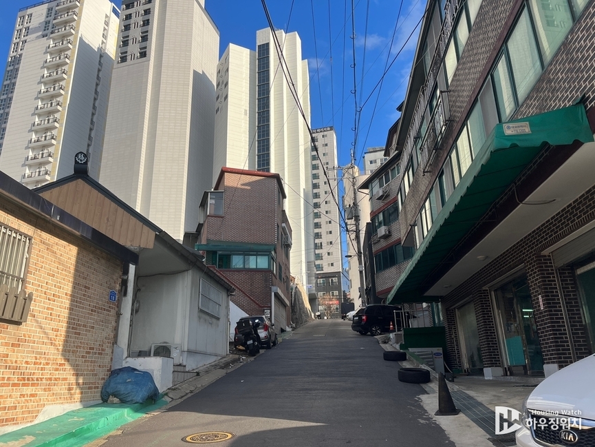 공덕7구역은 경사도가 있어 어디를 지면으로 하느냐에 따라 지하연면적을 추가적으로 활용할 수 있는 여지가 있는 것으로 알려짐