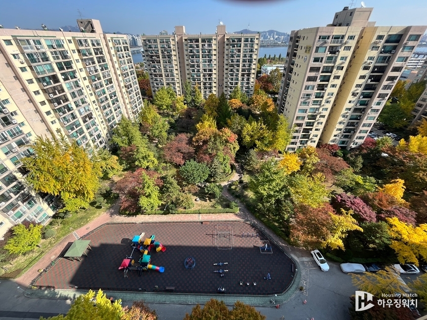 여의도 삼부아파트에서 촬영한 아파트 전경