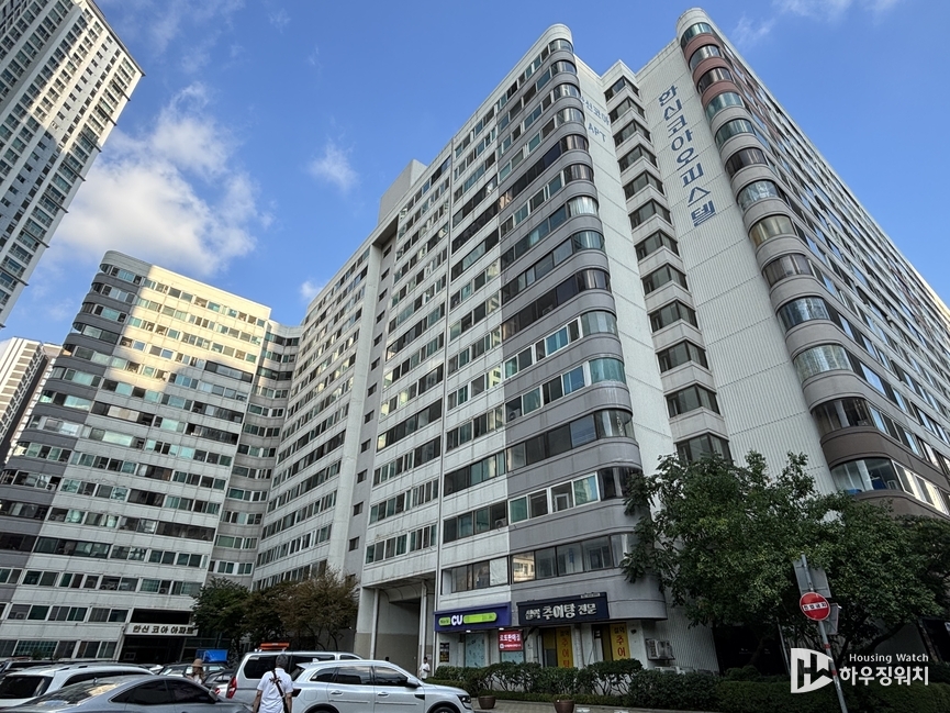 아파트, 오피스텔, 상가로 구성된 잠실한신코아 전경 / 하우징워치 DB