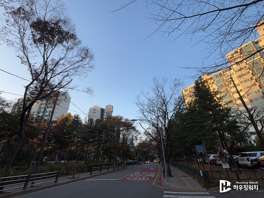 목동10단지는 목동동로1길을 따라 획지1과 획지2로 나뉘는 특징이 있다. /하우징워치