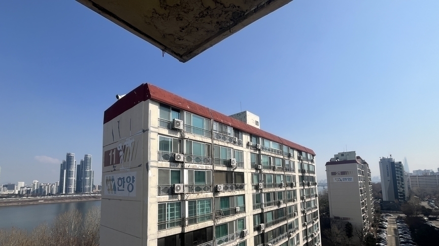 '유일한 경쟁' 예고된 압구정5…조합 간담회 참석한 6곳에 쏠린 눈